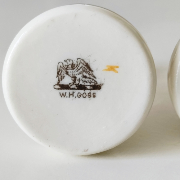 W H Goss Miniature Vases Set of 2 From UK - Picture 10 of 11